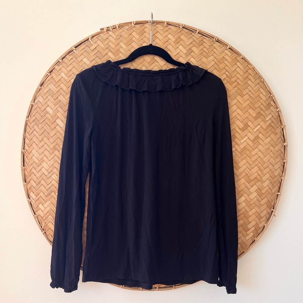 BODEN BLACK LONG SLEEVE TOP W/ RUFFLE COLLAR & KEYHOLE TIE, RUFFLE SLEEVE DETAIL - Picture 7 of 12